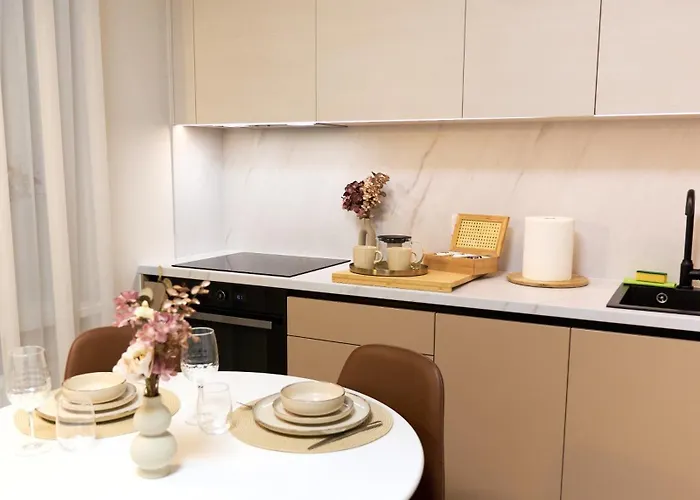 Cozy Center Apartment! Διαμέρισμα *