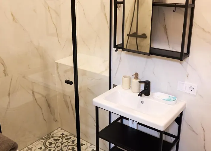 Cozy Center Apartment! Διαμέρισμα *